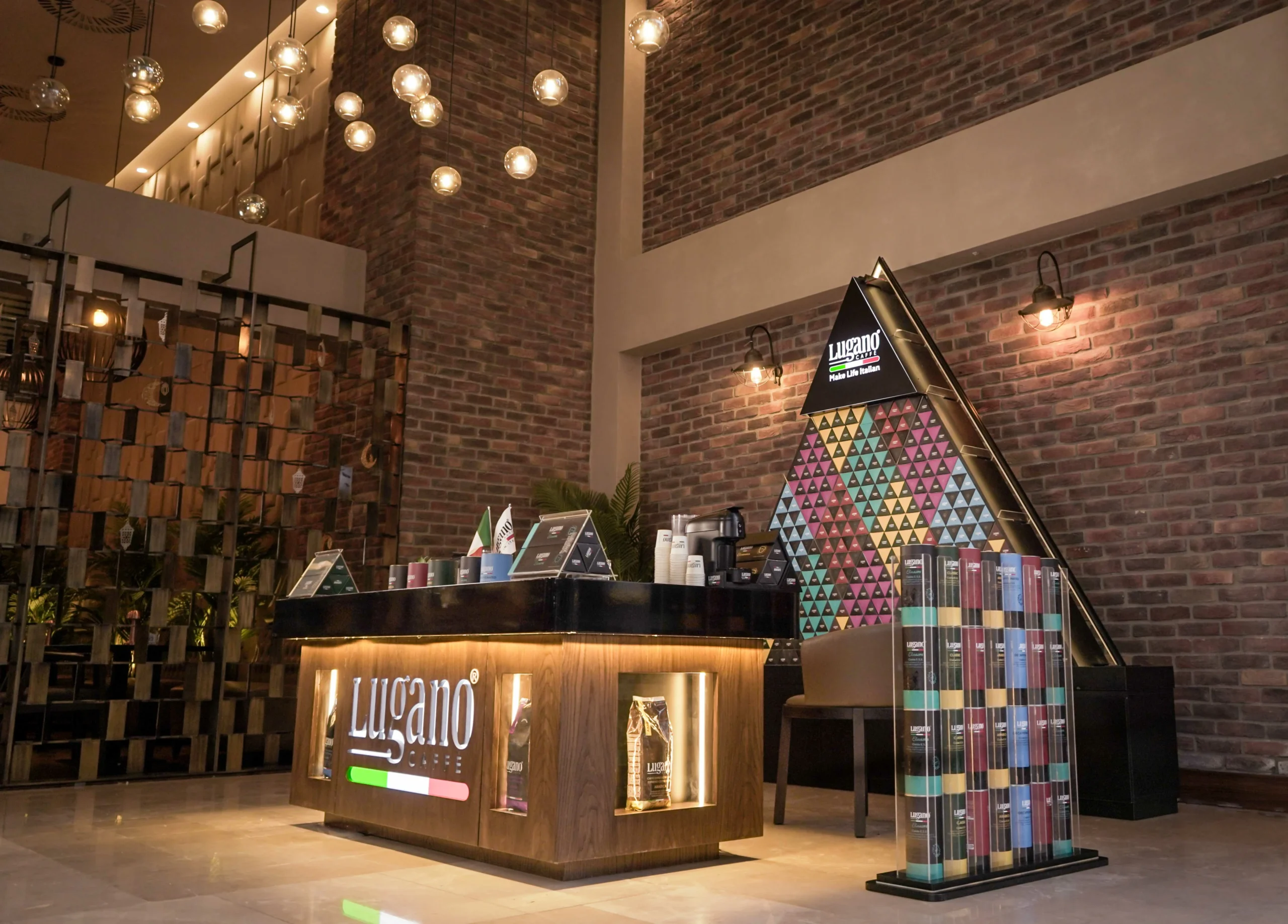 Lugano Caffe Mall Kiosk